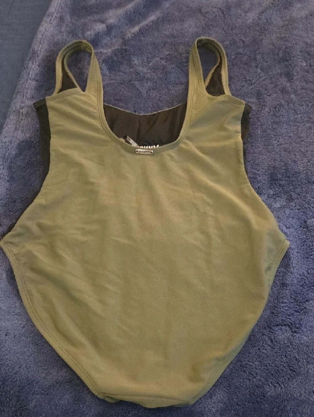 EUC DKNY LADIES OLIVE GREEN RUCHED ONE PIECE SWIMSUIT - Picture 3 of 4